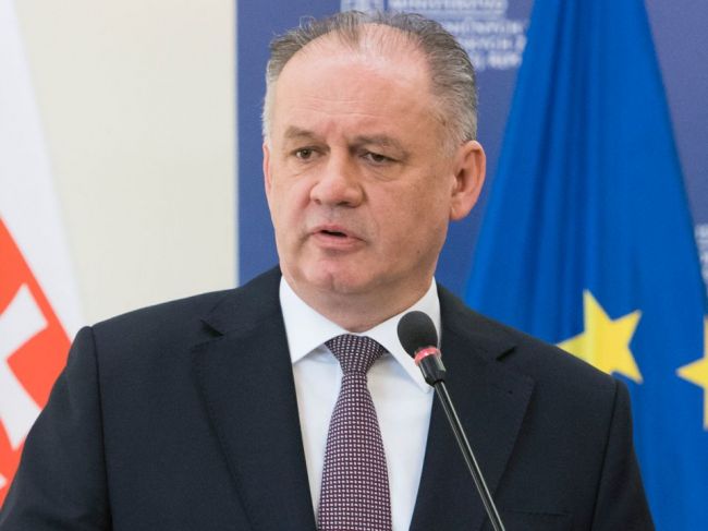 Kiska v stredu vymenuje troch nových ústavných sudcov