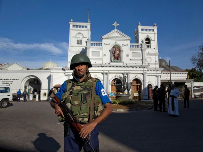 Srí Lanka: Pri letisku v Kolombe zneškodnili rúrkovú bombu