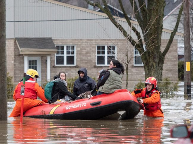 Na východe Kanady museli pre záplavy evakuovať už viac ako 1500 osôb