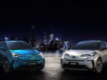 Toyota ukázala nové elektromobily C-HR a IZOA, už mieria do výroby!