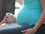 Epidurál a prítomnosť otca pri pôrode budú v nemocniciach ŽSK bezplatné
