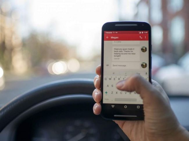 Poisťovne vás monitorujú počas jazdy cez mobilný telefón! Aký na to majú dôvod?