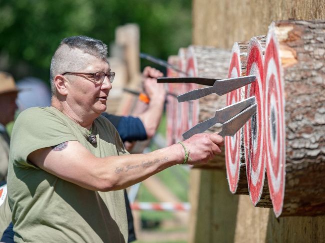 Vo Vlkanovej sa opäť súťažilo o majstra biča a v hádzaní nožom a sekerou