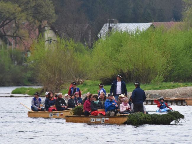 V Dunajci zahynul pltník, podľa všetkého spadol z plte do vody