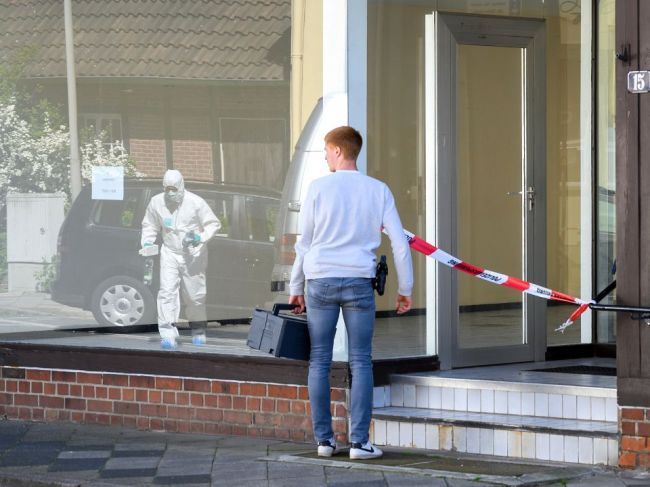 Muž zabitý kušou bol vodcom "stredovekého kultu", ženy mal ako otrokyne