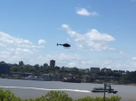 Video: Pilot sa zrútil s helikoptérou do rieky