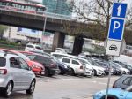 V centre Bratislavy zrušia 120 parkovacích miest v prospech chodcov a zelene