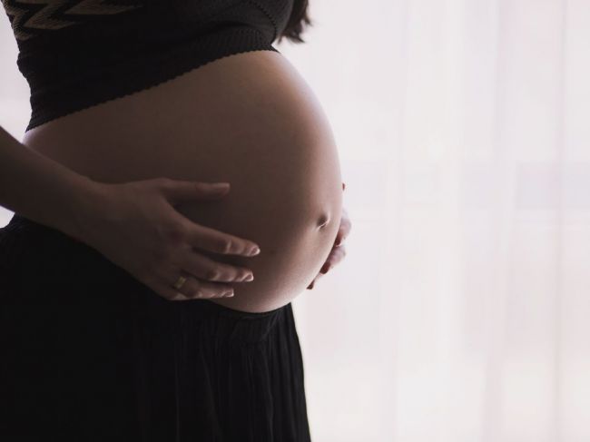 Tehotné ženy si musia dávať pozor na užívané lieky, pripomínajú odborníci