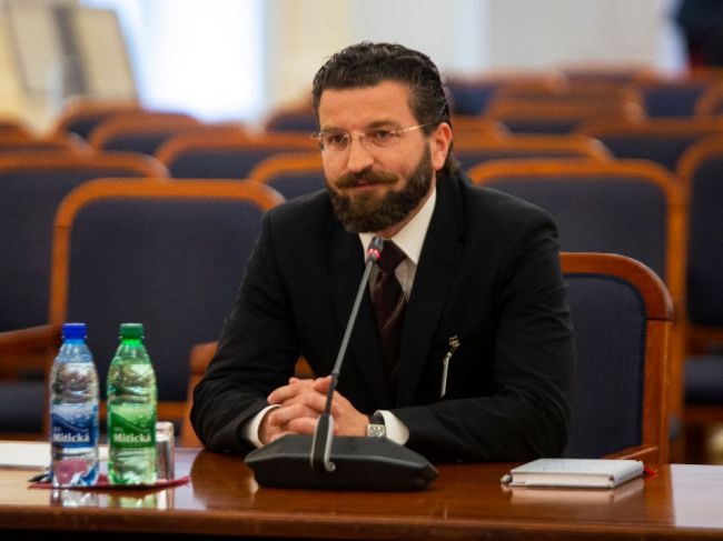 Poslanci zvolili ďalšieho kandidáta na sudcu ÚS, voľba sa zopakuje