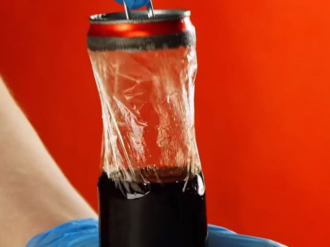 Video: Takto zistíte, či aj vaša plechovka obsahuje plast