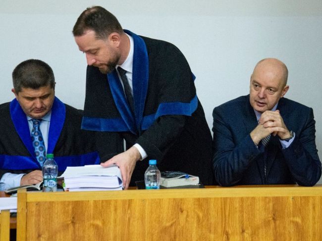 Začal sa proces s Pavlom Ruskom a bosmi podsvetia v kauze prípravy vraždy S.Volzovej