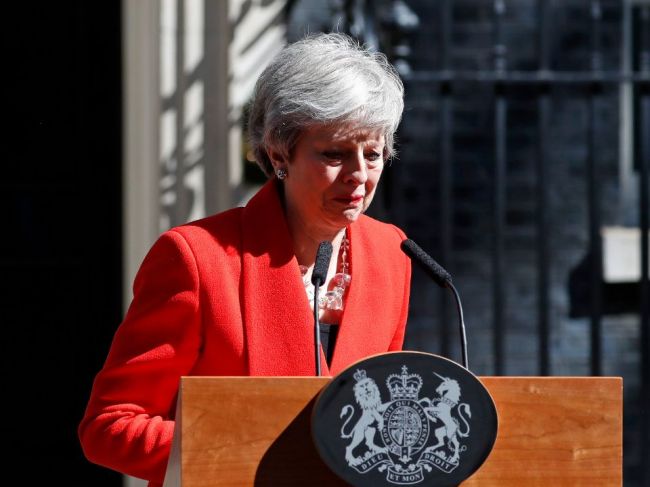Theresa Mayová končí vo svojej funkcii premiérky