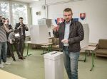 Premiér Pellegrini verí, že nebudeme opäť rekordérmi vo volebnej účasti