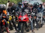 V priebehu hodiny a pol havarovali v Trnavskom kraji traja motorkári