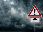 Meteorológovia varujú pred búrkami, SHMÚ vydalo výstrahu