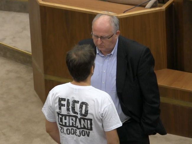 Viliam Jasaň nenastúpi za Číža do Národnej rady