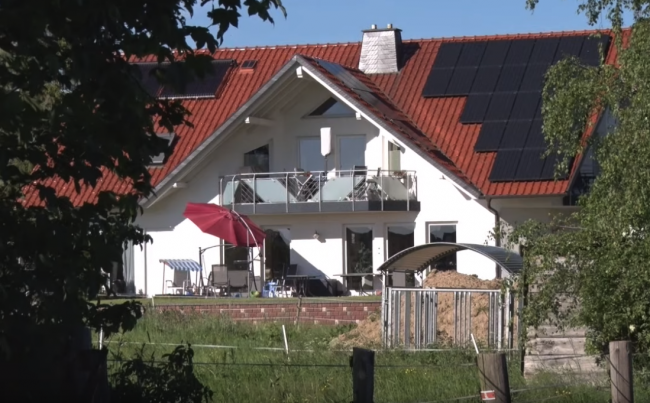 Nemeckého politika našli zastreleného na záhrade jeho domu