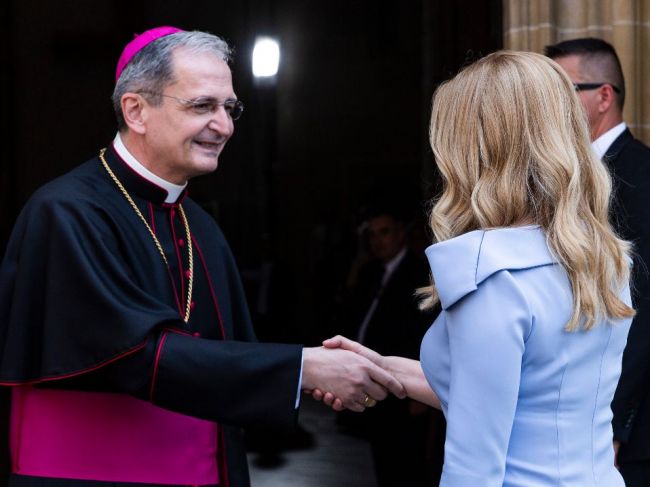 Zvolenský zaželal prezidentke láskavosť i trpezlivosť, ľudia v nej vidia pokoj