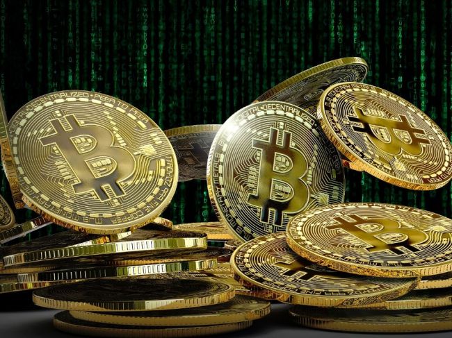 Kurz bitcoinu sa prvýkrát za 15 mesiacov dostal nad 10.000 USD