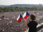 Okolo 250.000 ľudí sa zhromaždilo na protivládnom proteste v Prahe