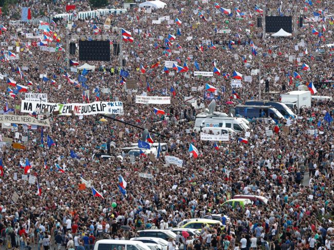 Andrej Babiš sa vyjadril k masovým demonštráciám