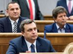 Opozícia kritizuje navrhované športové poukazy, SNS chce zdravú generáciu