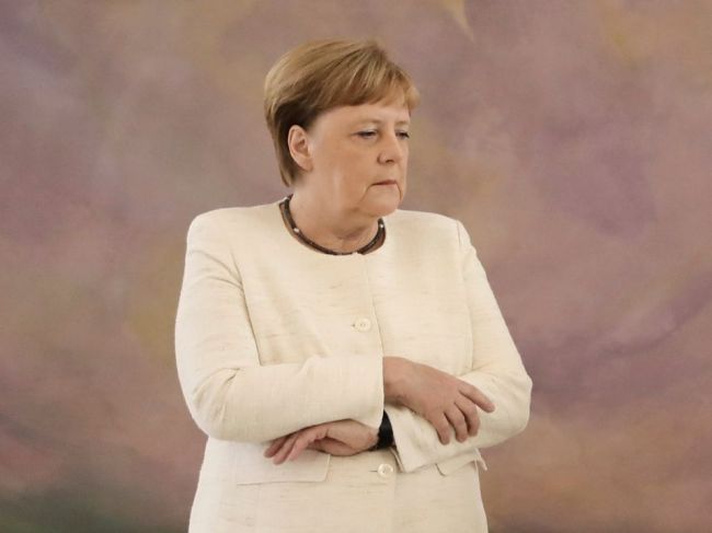 Angela Merkelová reaguje na triašky