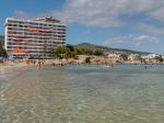 Požiar v španielskom hoteli si vyžiadal evakuáciu 600 dovolenkárov