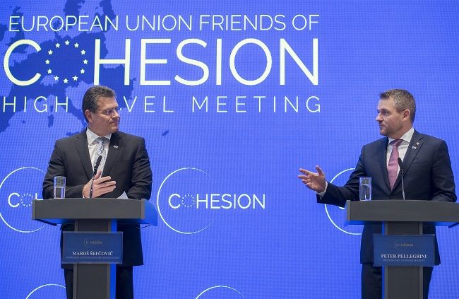 Pellegrini: Šefčovič bude kandidátom V4 na podpredsedu Európskej komisie