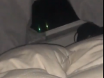 Video: Dievča malo v noci otvorené okno. Najprv sa objavil prvý pár očí, potom ďalší