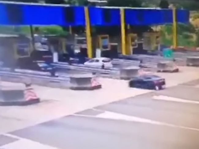 Video: Zdrogovaný vodič obrovskou rýchlosťou vrazil do dovolenkárov v Chorvátsku