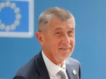 Najpopulárnejším politikom zostáva aj napriek poklesu Babiš