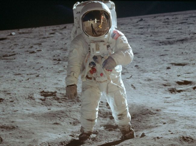 Trump sa stretol s Aldrinom a Collinsom, astronautmi z Apolla 11
