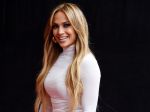 Americká speváčka a herečka Jennifer Lopezová jubiluje