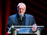 Zomrel americký divadelný režisér a producent Harold Prince