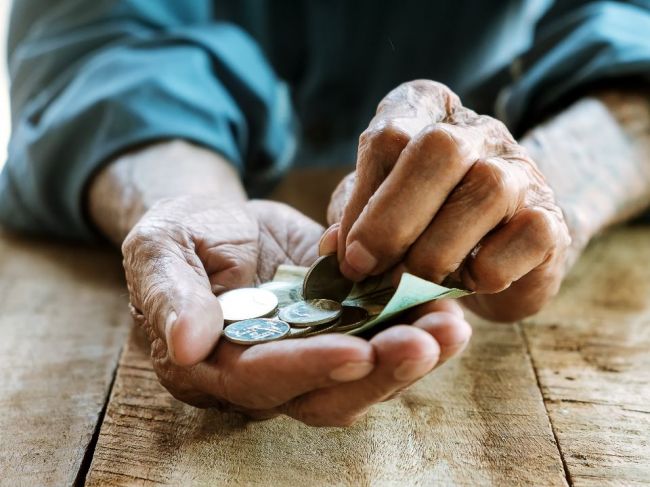 Dôchodca z Trenčína naletel podvodníkovi, prišiel o 15.000 eur