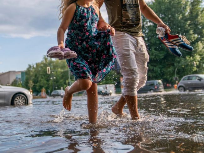 V týchto častiach Slovenska hrozia intenzívne lejaky