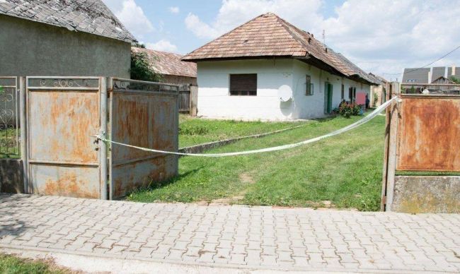 Tragédia na dvore rodinného domu: Pod latrínou zahynul 70-ročný muž