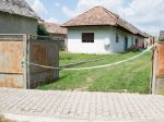 Tragédia na dvore rodinného domu: Pod latrínou zahynul 70-ročný muž