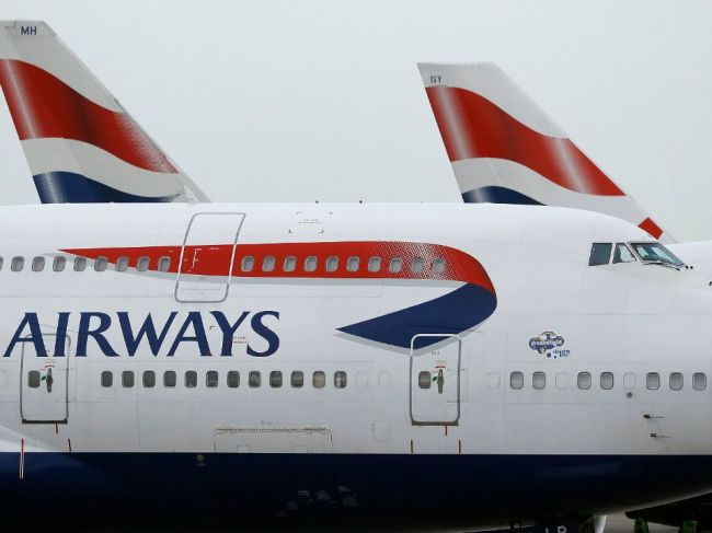 Britské aerolínie zrušili desiatky letov pre problémy so systémom