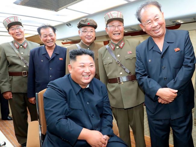 Kim Čong-un dohliadal na odpálenie "novej zbrane"