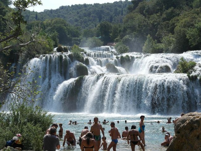 V Chorvátsku objavili telá dvoch mŕtvych turistov