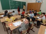 Učiteľov od práce v školstve odrádza aj správanie detí, tvrdia riaditelia škôl