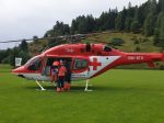 Vrtuľník zachraňoval obarené batoľa