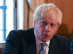 Johnson bude na schôdzkach s Merkelovou a Macronom hroziť brexitom bez dohody