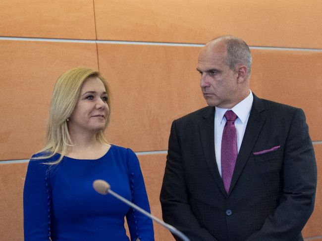 OĽaNO: Saková a Lučanský by mali vysvetliť prepojenia polície s Bödörom