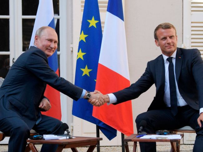 Macron je po schôdzke s Putinom presvedčený o európskej budúcnosti Ruska