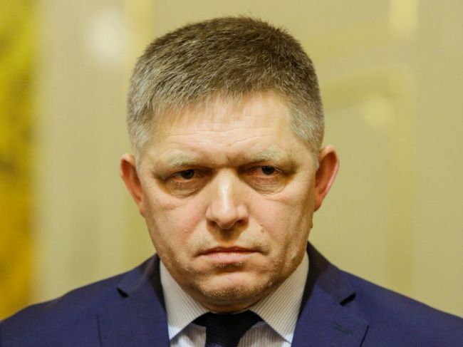 Fico pripúšťa, že by nemusel byť jednotkou na kandidátke Smeru