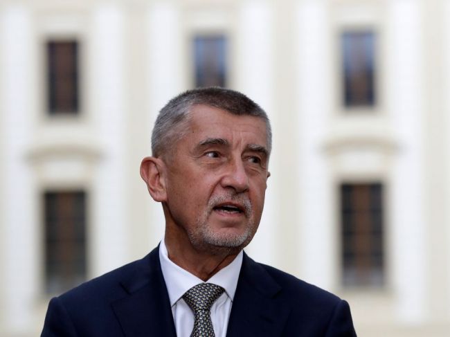 Premiér Babiš neplánuje odstúpiť, ani keď ho obžalujú