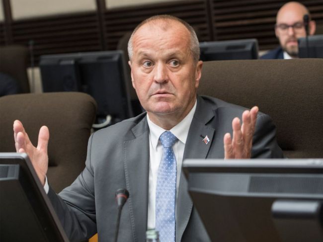 Gajdoš: Martin Fedor ako exminister vedel, že armádu treba modernizovať
